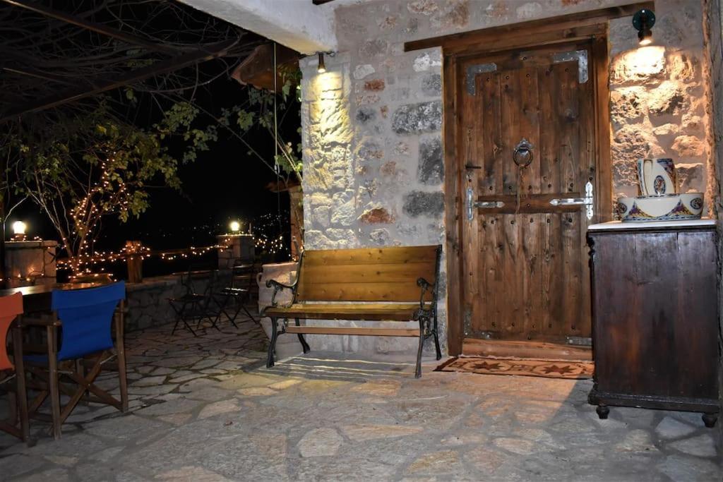 Μικρή Πέτρινη Μεζονέτα 2 Βίλα Λιλαία Εξωτερικό φωτογραφία