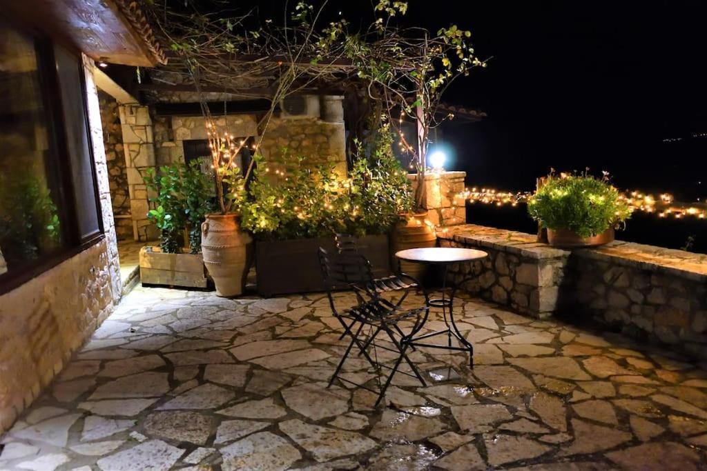Μικρή Πέτρινη Μεζονέτα 2 Βίλα Λιλαία Εξωτερικό φωτογραφία